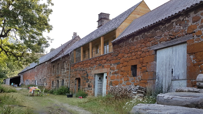 Ferme dans le Cantal surélévation