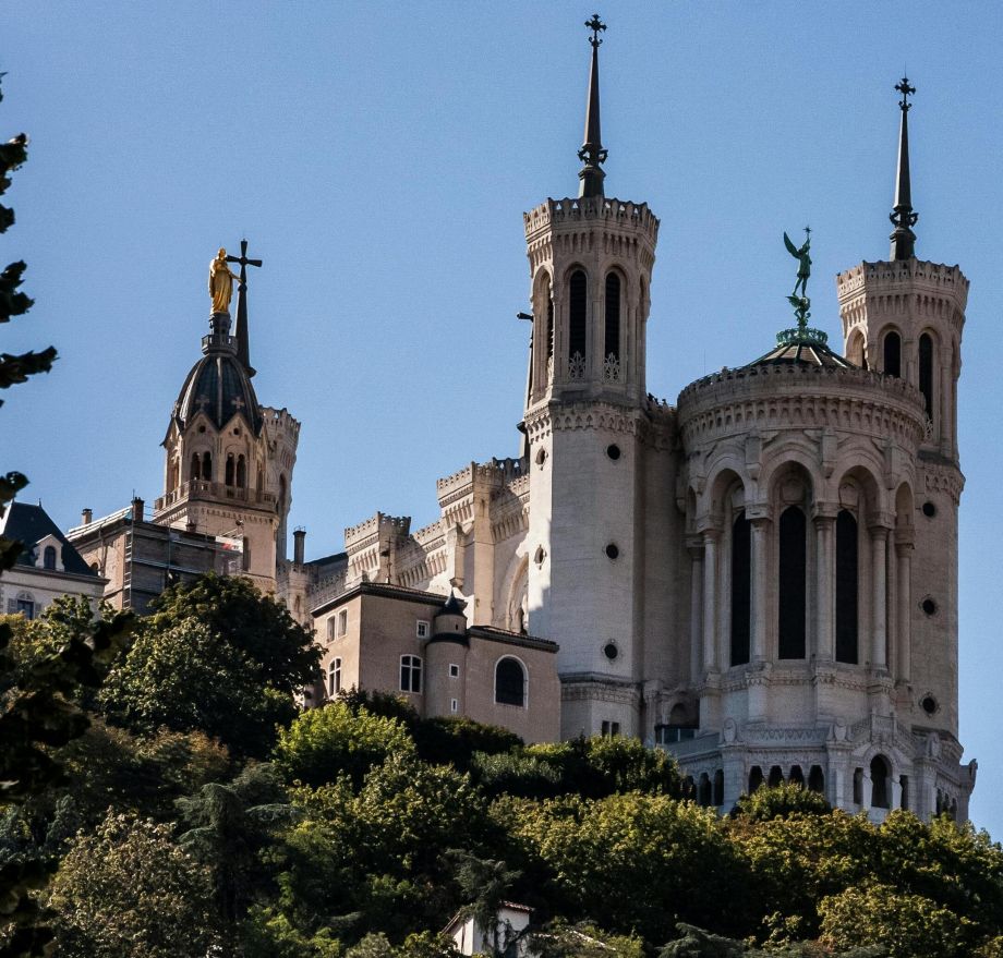Visiter - architecture des bâtiments emblématiques de Lyon