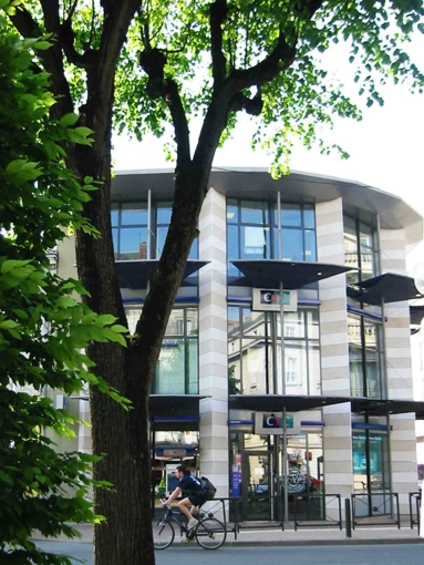 Bâtiment professionnel, Bureau, Bâtiment accueillant du public (ERP), Rénovation, Construction neuve, Contemporain, Traditionnel