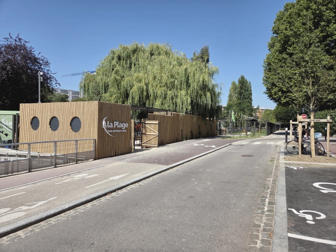 Bâtiment accueillant du public (ERP), Construction neuve, Contemporain, Moderne