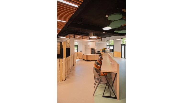 Mise aux normes, Bâtiment professionnel, Bureau, Bâtiment accueillant du public (ERP), Architecture d’intérieur, Construction neuve, Contemporain