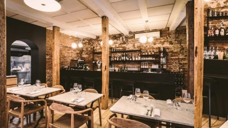 Hotels - Restaurants, Public Access Buildings, Renovation, Interior Architecture & Design, Restoration, contemporary, Traditional