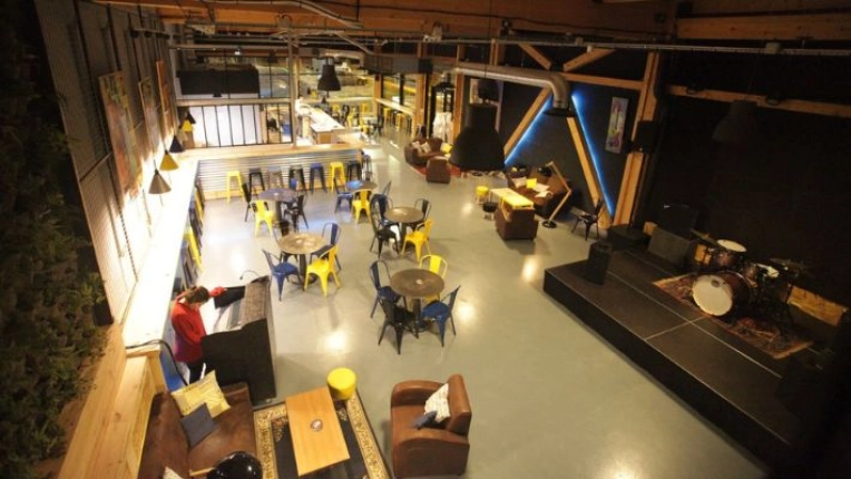 Commercial - industrial, Warehouses, Renovation, Restoration, Traditional