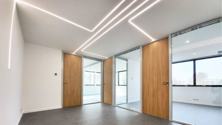 Transformation, Bâtiment professionnel, Bureau, Bâtiment accueillant du public (ERP), Moderne
