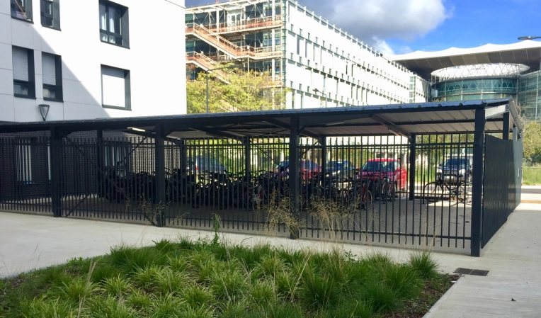 Résidentiel collectif, Bâtiment accueillant du public (ERP), Construction neuve, Contemporain