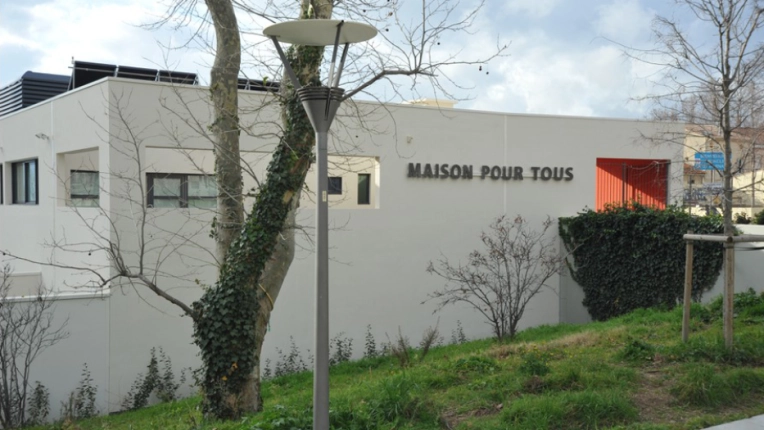 Bâtiment accueillant du public (ERP), Construction neuve, Contemporain