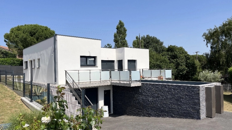 Single-Family Homes, Townhouses, Country Homes, New Build, contemporary