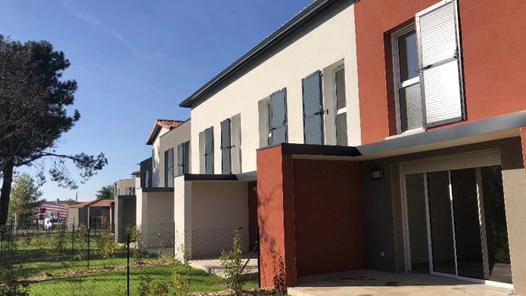 Single-Family Homes, Townhouses, New Build, Modern