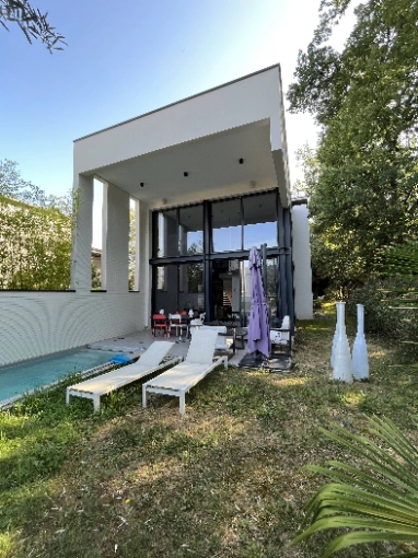 Patios & Terraces, Single-Family Homes, Exterior, Townhouses, Pools, New Build, contemporary, Modern