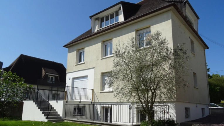 Multi-unit Residential, Renovation, Traditional
