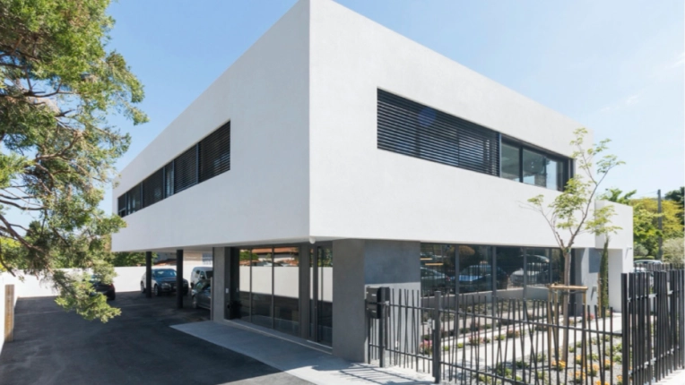 Bâtiment professionnel, Bureau, Bâtiment accueillant du public (ERP), Construction neuve, Contemporain, Moderne