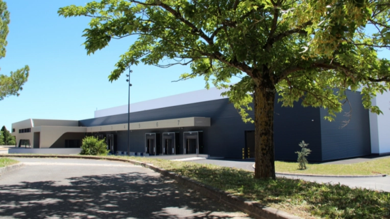 Bâtiment professionnel, Bâtiment industriel, Construction neuve, Contemporain