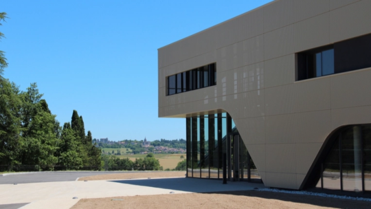 Bâtiment professionnel, Bâtiment industriel, Construction neuve, Contemporain