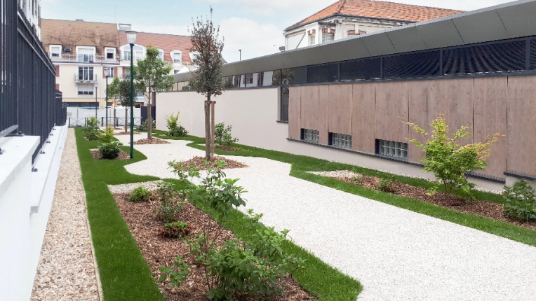 Mise aux normes, Terrasse, Résidentiel collectif, Bâtiment accueillant du public (ERP), Contemporain