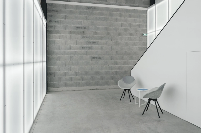 Conversion, Offices, Modern