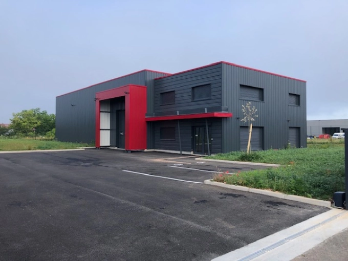 Bâtiment professionnel, Construction neuve, Traditionnel