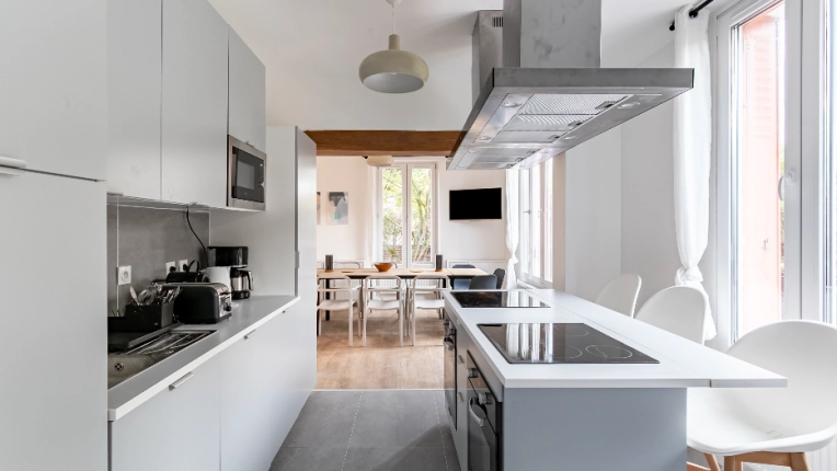 Conversion, Vertical expension, Patios & Terraces, Single-Family Homes, Hotels - Restaurants, Multi-unit Residential, Interior Architecture & Design, Extension, Feasibility Studies, Restoration, Attic, contemporary