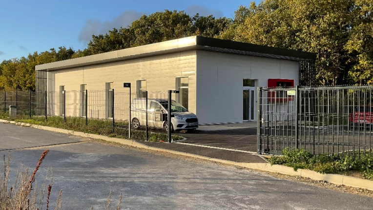 Bâtiment professionnel, Bureau, Construction neuve, Minimaliste