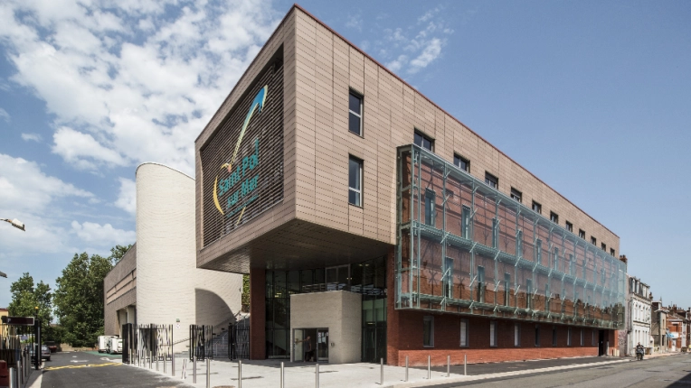 Bâtiment professionnel, Bureau, Bâtiment accueillant du public (ERP), Construction neuve, Contemporain