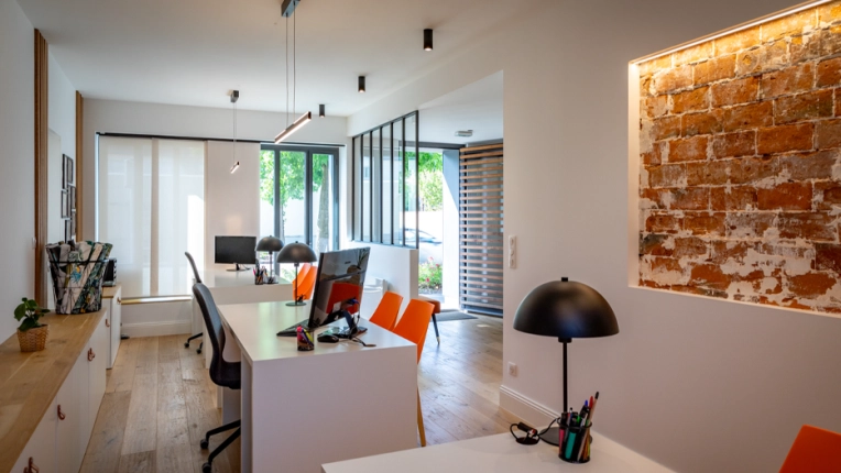 Commercial - industrial, Offices, Renovation, Modern