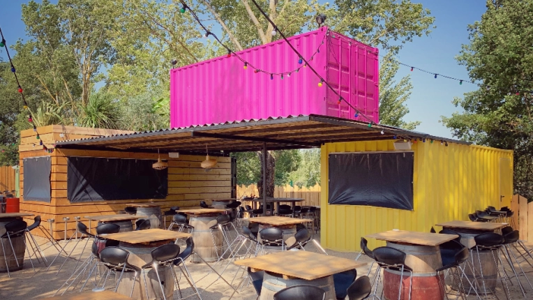 Hôtellerie - Restauration, Construction neuve, Contemporain