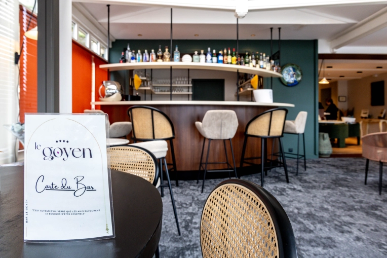 Hotels - Restaurants, Renovation, Design / Plans, Building permits, Construction Management