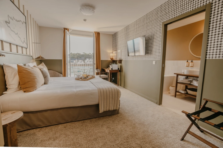 Hotels - Restaurants, Renovation, Design / Plans, Building permits, Construction Management