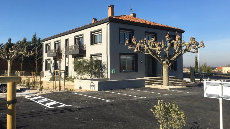 Transformation, Mise aux normes, Bâtiment professionnel, Bureau, Bâtiment accueillant du public (ERP), Rénovation, Extension, Réhabilitation, Contemporain, Traditionnel