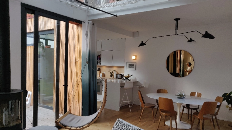Vertical expension, Multi-unit Residential, Extension, Restoration, Energy renovation, Vintage, contemporary, Modern