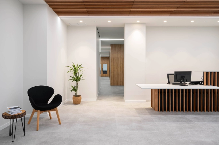 Bâtiment professionnel, Bureau, Bâtiment accueillant du public (ERP), Rénovation, Architecture d’intérieur, Réhabilitation, Contemporain, Moderne, Minimaliste