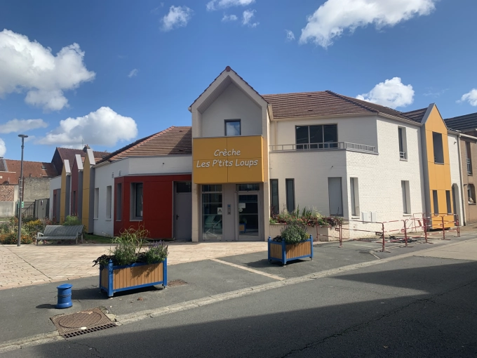 Bâtiment accueillant du public (ERP), Extension, Réhabilitation, Contemporain