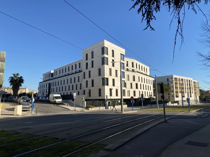 Commerce, Hôtellerie - Restauration, Résidentiel collectif, Construction neuve, Contemporain, Minimaliste