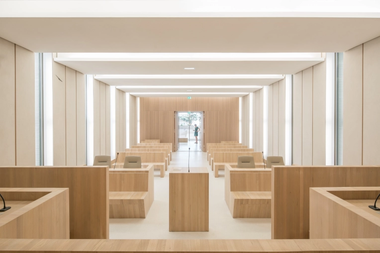 Bâtiment professionnel, Bureau, Bâtiment accueillant du public (ERP), Architecture d’intérieur, Construction neuve, Contemporain, Minimaliste