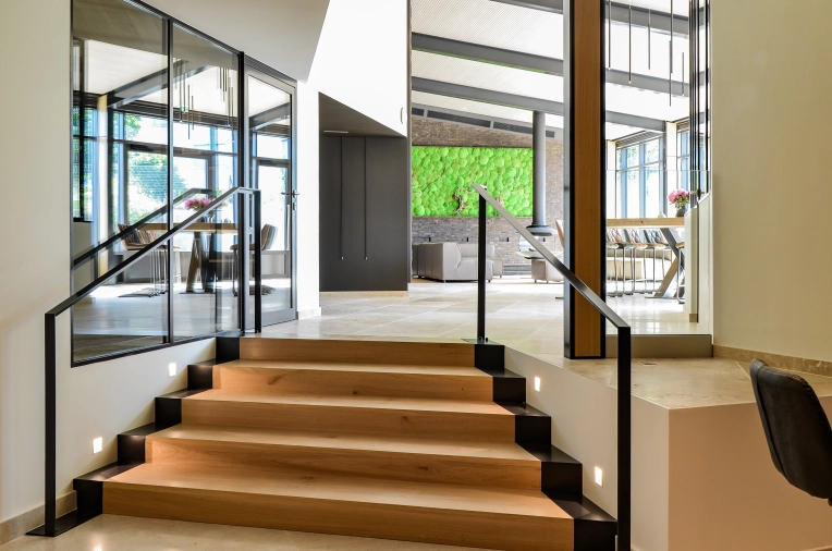 Bâtiment professionnel, Bureau, Bâtiment accueillant du public (ERP), Rénovation, Extension, Contemporain
