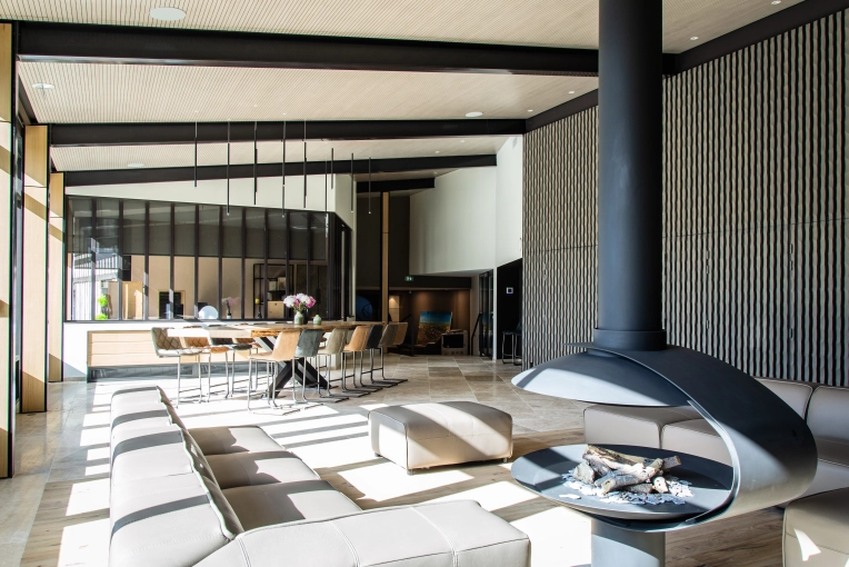 Bâtiment professionnel, Bureau, Bâtiment accueillant du public (ERP), Rénovation, Extension, Vintage, Contemporain