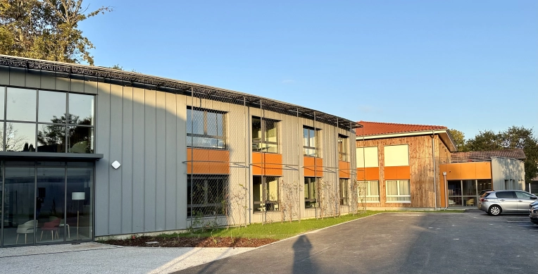 Mise aux normes, Résidentiel collectif, Bâtiment accueillant du public (ERP), Rénovation, Extension, Contemporain
