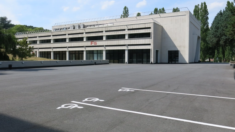 Transformation, Bâtiment accueillant du public (ERP), Traditionnel