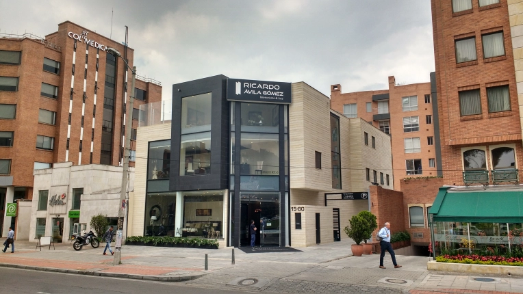 Bâtiment professionnel, Construction neuve, Contemporain