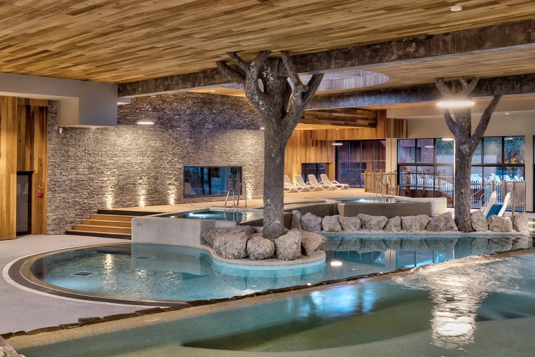 Assistance à la maitrise d'ouvrage, Mise aux normes, Hôtellerie - Restauration, Bâtiment accueillant du public (ERP), Rénovation, Piscine, Architecture d’intérieur, Construction neuve, Rénovation énergétique, Contemporain, Moderne