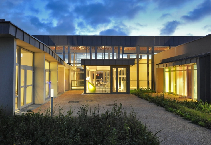 Bâtiment accueillant du public (ERP), Construction neuve, Contemporain