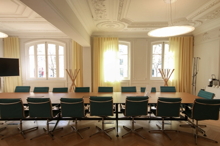 Patrimoine, Hôtellerie - Restauration, Bâtiment professionnel, Bureau, Bâtiment accueillant du public (ERP), Rénovation, Architecture d’intérieur, Réhabilitation, Rénovation énergétique, Vintage, Contemporain, Moderne, Minimaliste