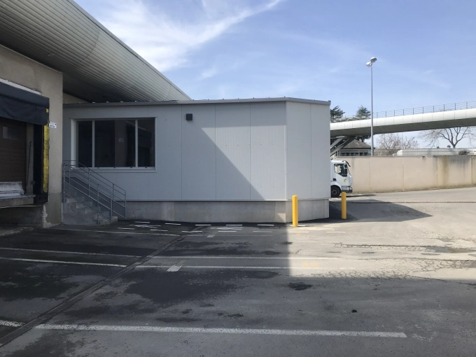 Bâtiment industriel, Extension, Contemporain, Minimaliste