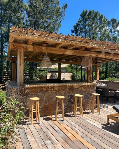 Single-Family Homes, Exterior, New Build, contemporary, Traditional