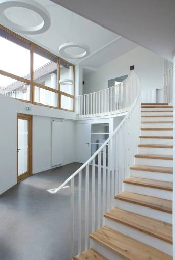 Bâtiment accueillant du public (ERP), Construction neuve, Réhabilitation, Contemporain