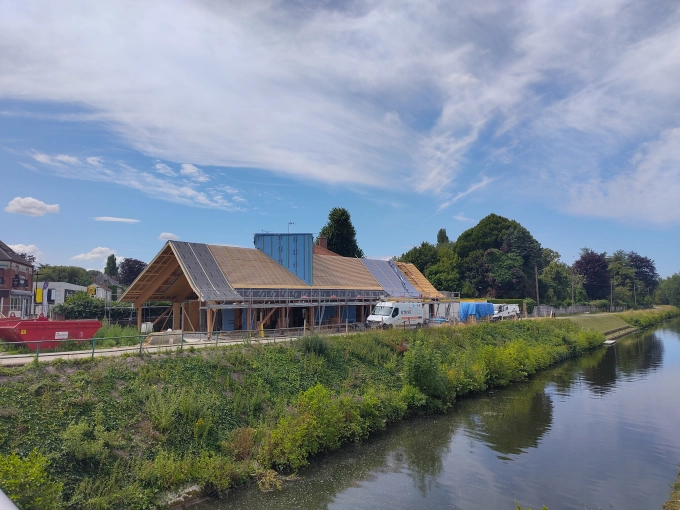 Bâtiment accueillant du public (ERP), Construction neuve, Contemporain, Traditionnel