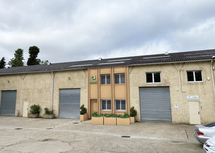 Vertical expension, Commercial - industrial, Offices, Warehouses, Industrial Buildings, Renovation, Extension, Energy renovation, contemporary