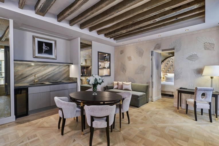 Conversion, Project Management, Building Upgrades, Hotels - Restaurants, Renovation, Interior Architecture & Design, Extension, Restoration, Energy renovation, Vintage, Traditional, Classic