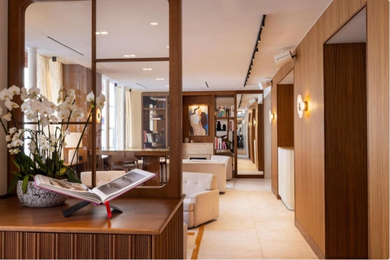 Historical / Listed Buildings, Conversion, Project Management, Expertise, Building Upgrades, Retail, Hotels - Restaurants, Commercial - industrial, Public Access Buildings, Renovation, Interior Architecture & Design, Restoration, Energy renovation, Attic, Vintage, contemporary, Traditional, historical