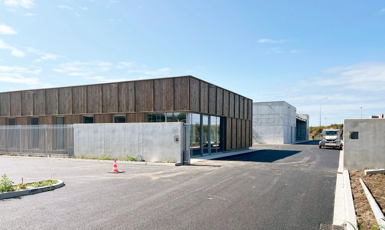 Extérieur, Bâtiment professionnel, Bureau, Hangar, Bâtiment industriel, Construction neuve, Contemporain