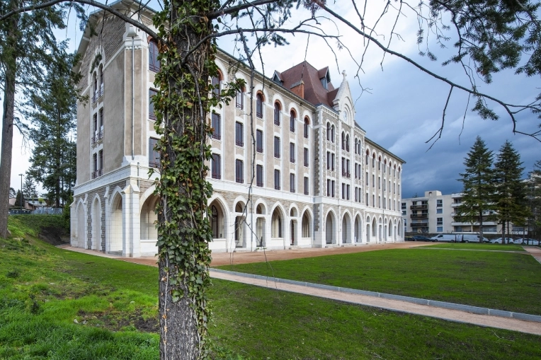 Historical / Listed Buildings, Restoration, Design / Plans, Building permits, Construction Management